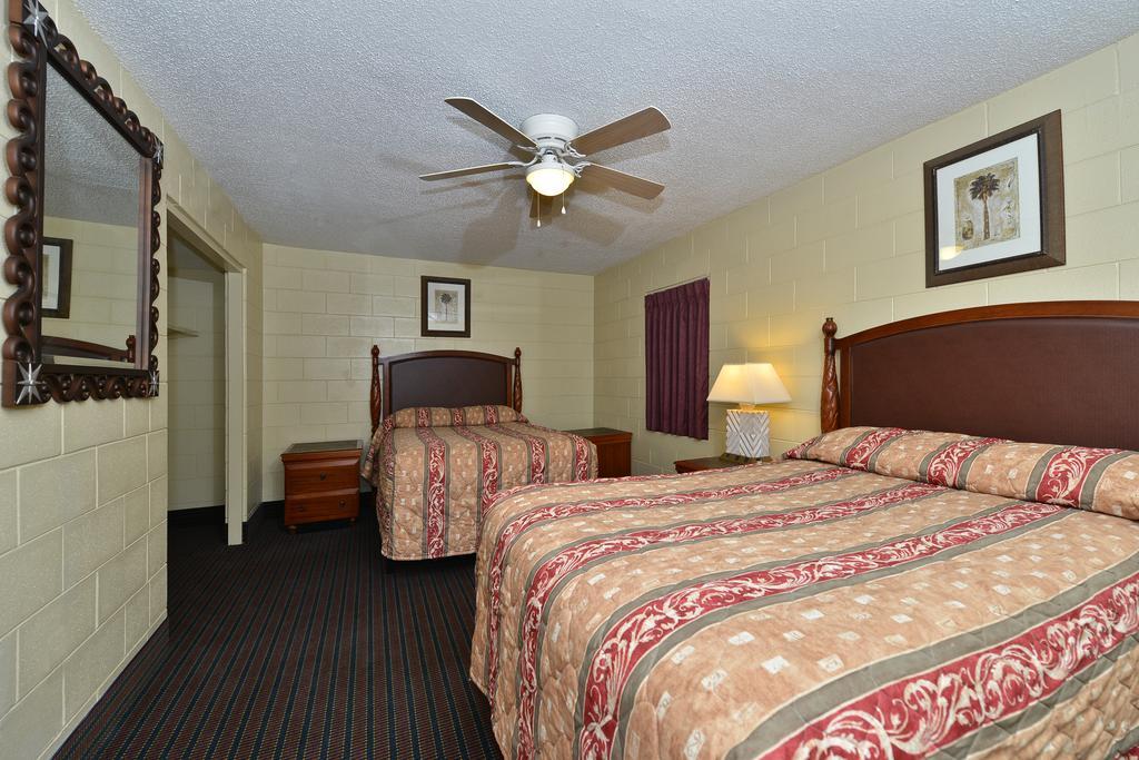 Hotel And Port Area Port Wentworth