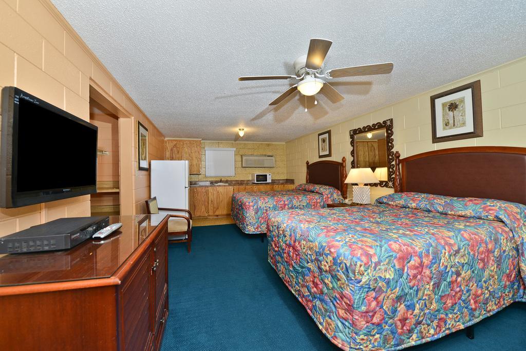 Hotel And Port Area Port Wentworth