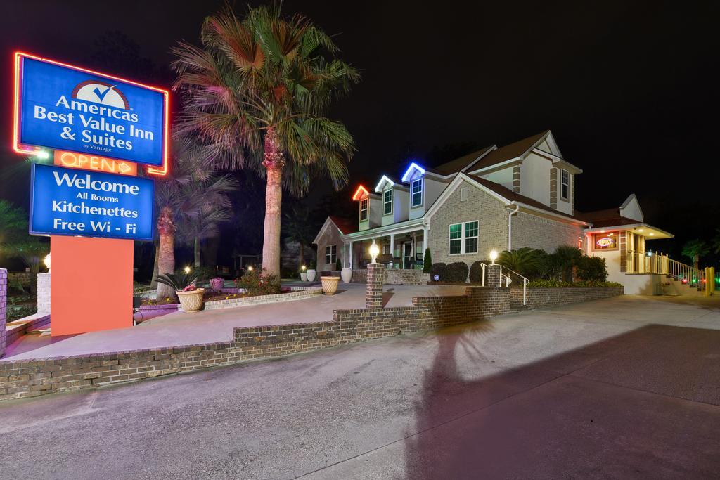 Hotel And Port Area Port Wentworth